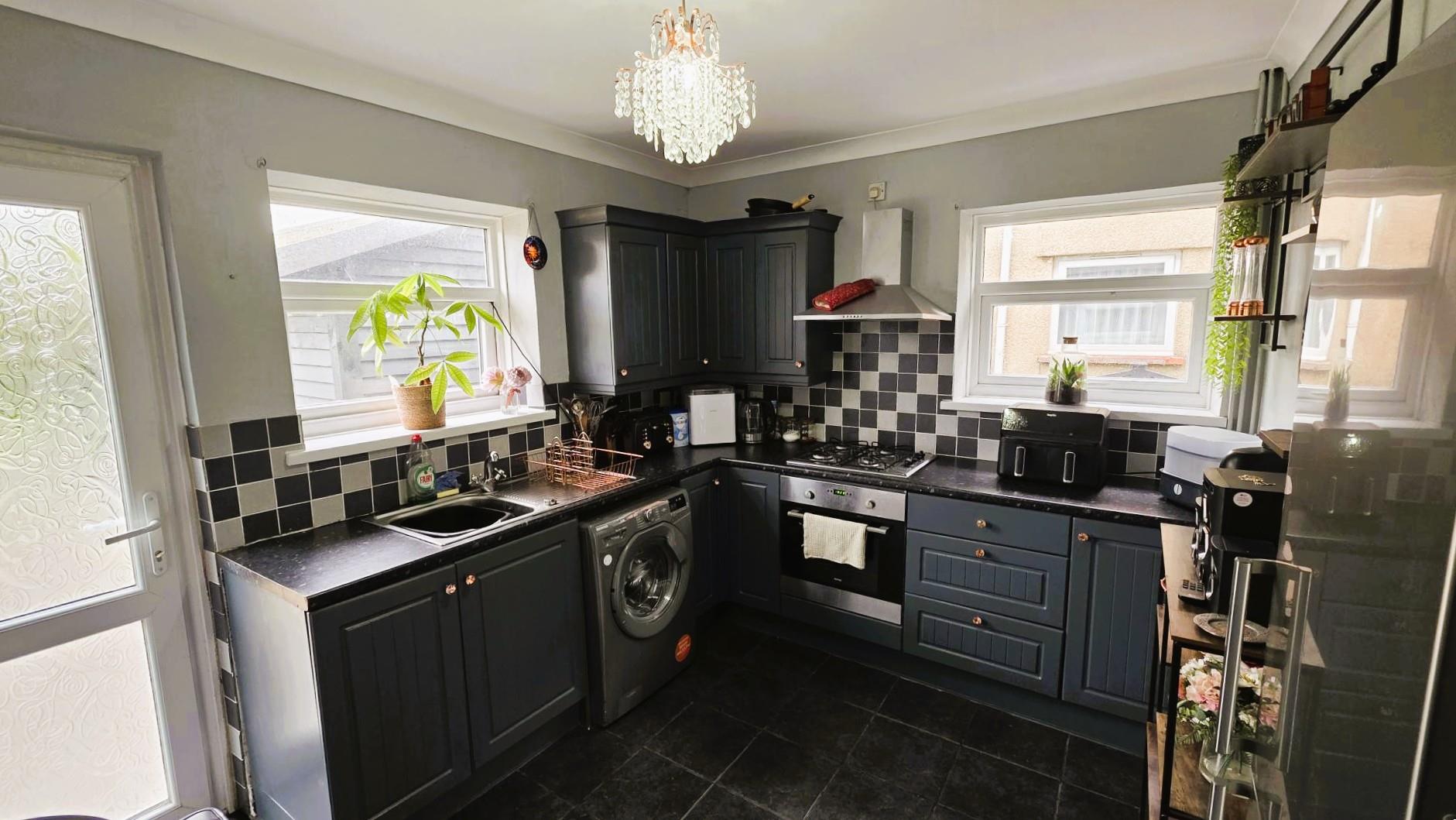 School Road, Llanelli, SA15 2AU